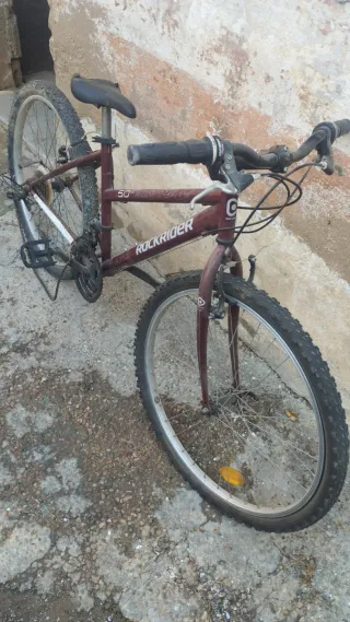 Bicicleta Rockrider 5.0 Morada