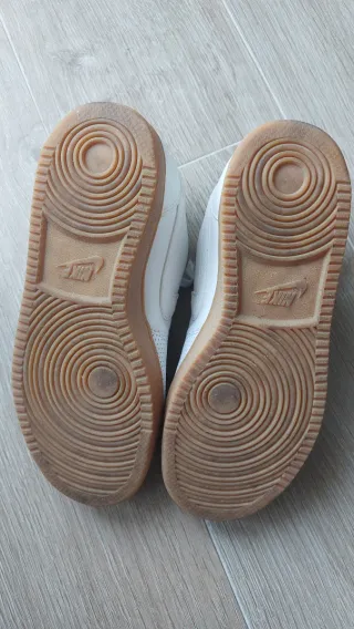 Nike Ebernon Low Prem blancas suela goma talla 40
