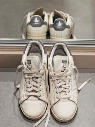 Zapatillas Adidas Stan Smith Plata y Blanco