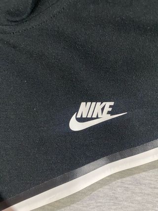 Conjunto Nike Tech Fleece Negro y Gris