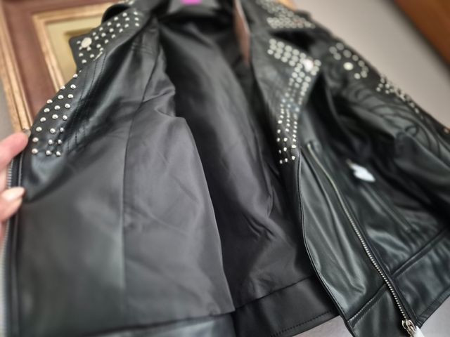 Chaqueta Biker Negra Tachuelas Flecos