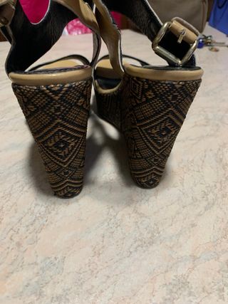 Sandali in vera pelle con zeppa geometrica alta 