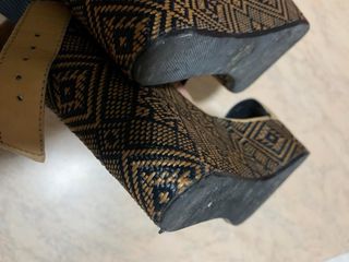 Sandali in vera pelle con zeppa geometrica alta 