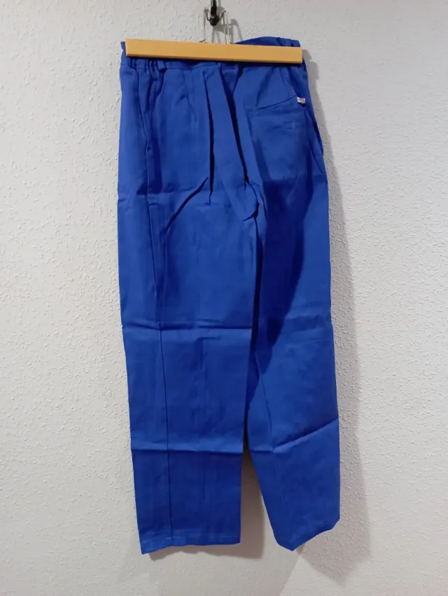 Dos Pantalónes  de trabajo azul talla 46