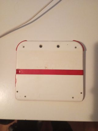 Nintendo 2DS Blanca y Roja