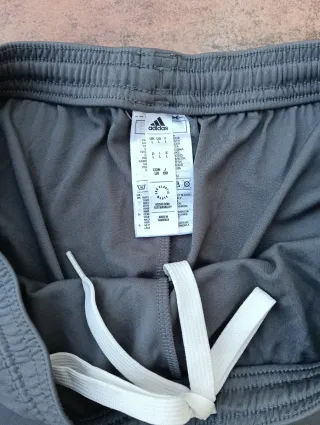 Pantalón Corto Adidas Talla L