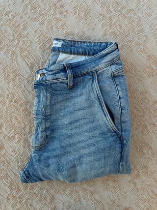 Pantalón vaquero Zara azul