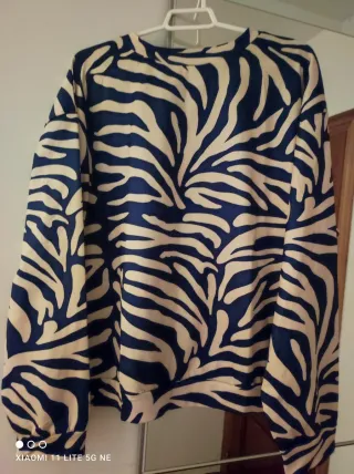Sudadera fina estampada cebra