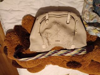 Bolso Desigual Beige con Detalles Florales
