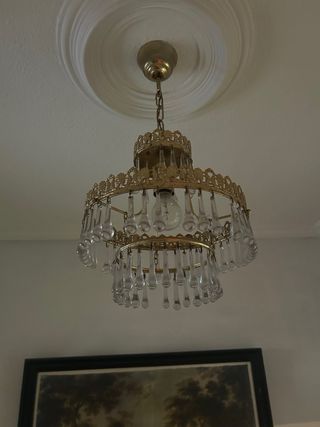Lámpara colgante dorada de cristal