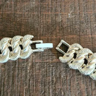 Collar vintage plateado DB años 70