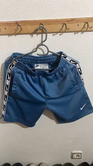Pantalón corto Nike azul