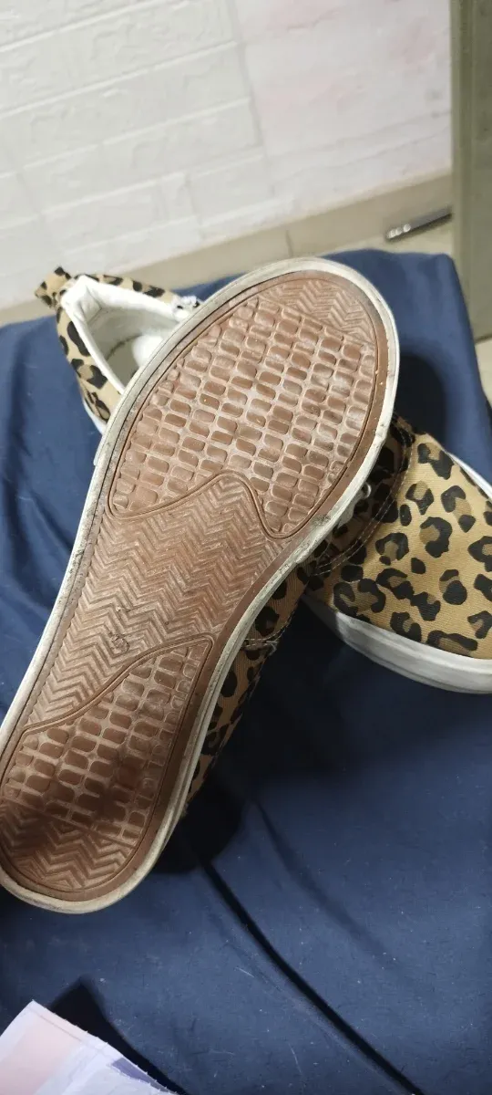 Zapatillas leopardo talla 39