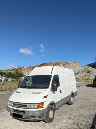Iveco Daily 2003 L3H2. Ideal para camperizar