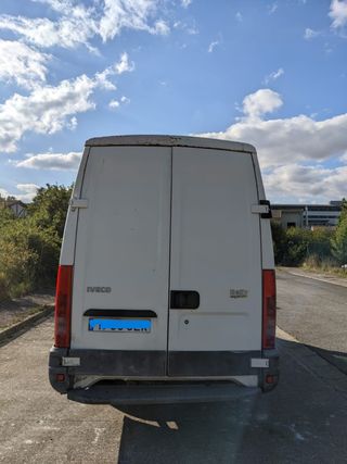 Iveco Daily 2003 L3H2. Ideal para camperizar