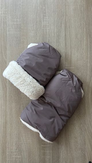 Par guantes carrito bebé beige NUEVOS