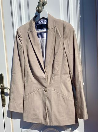Chaqueta Zara Beige
