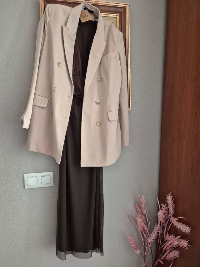 Blazer beige doble botonadura