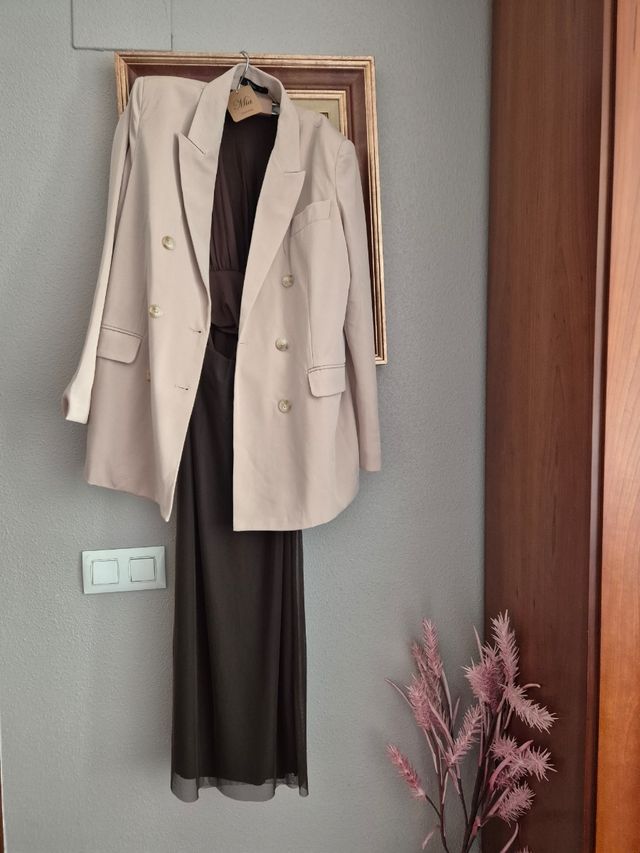 Blazer beige doble botonadura