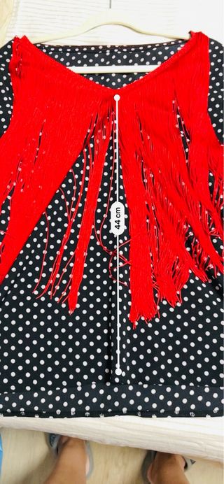 Camisa flamenca con flecos rojos