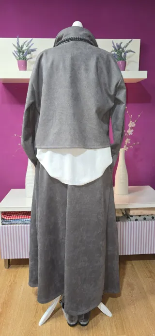 Conjunto Antelina Gris Chaqueta y Falda