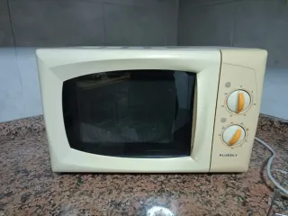 Microondas Bluesky 
