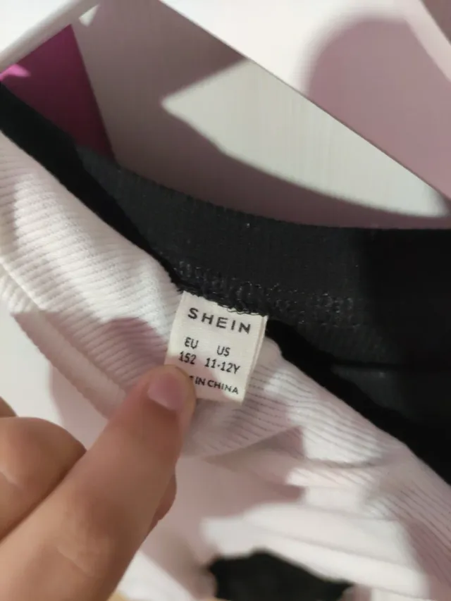 Pack 2  vestidos blanco/negro.