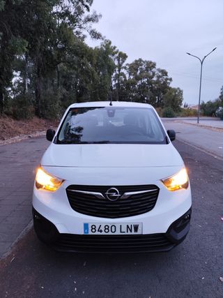 Opel Combo Life 2021 1.5 100 CV 6 VEL DOBLE PUERTA