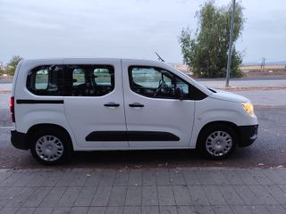 Opel Combo Life 2021 1.5 100 CV 6 VEL DOBLE PUERTA