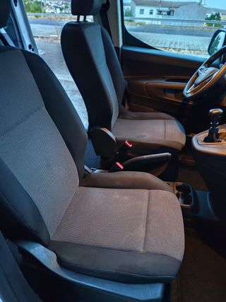 Opel Combo Life 2021 1.5 100 CV 6 VEL DOBLE PUERTA
