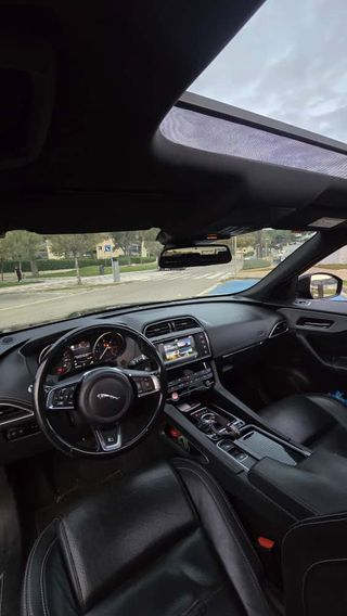 Jaguar F-Pace 2016