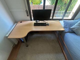 Mueble Habitación: Cama, Mesa y Colchón