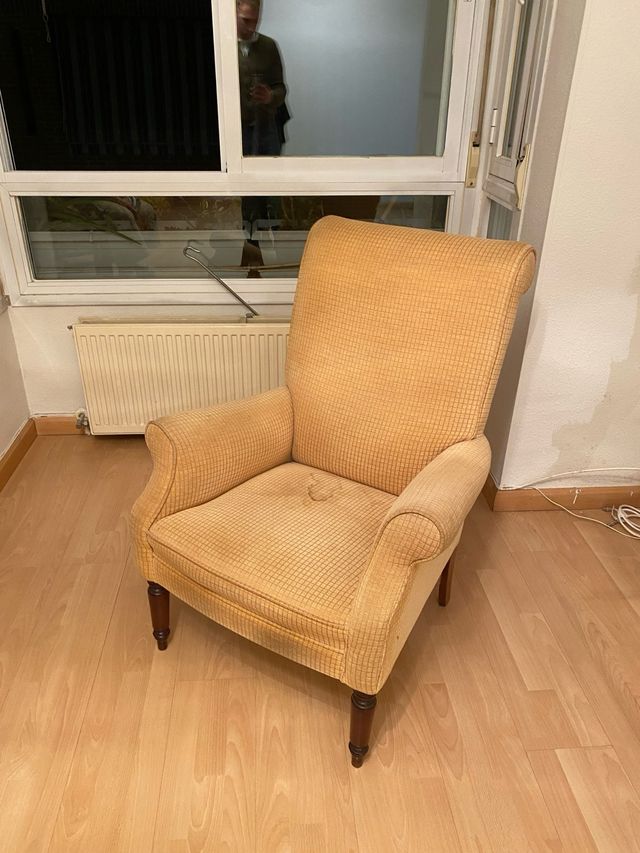 Butacón amarillo de tela