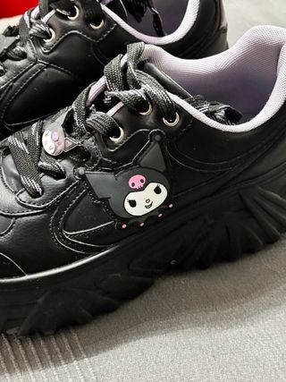 Zapatillas Plataforma Kuromi Sanrio Negras