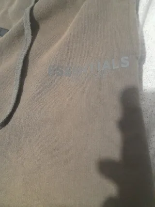 Pantalón corto Fear of God Essentials Gris-verde 