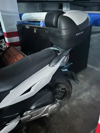 Vendo Moto SYM 125cc Blanca o cambio por Moto 50cc