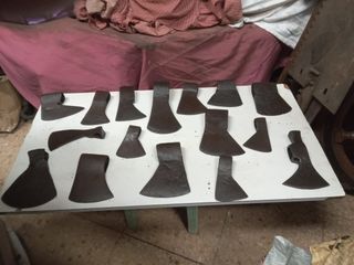 Lote de hachas antiguas