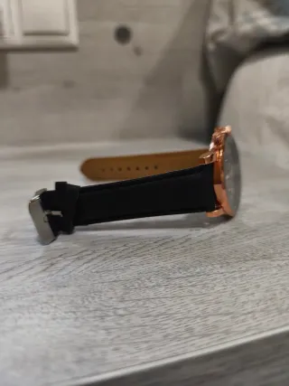 Reloj de pulsera mujer negro y dorado