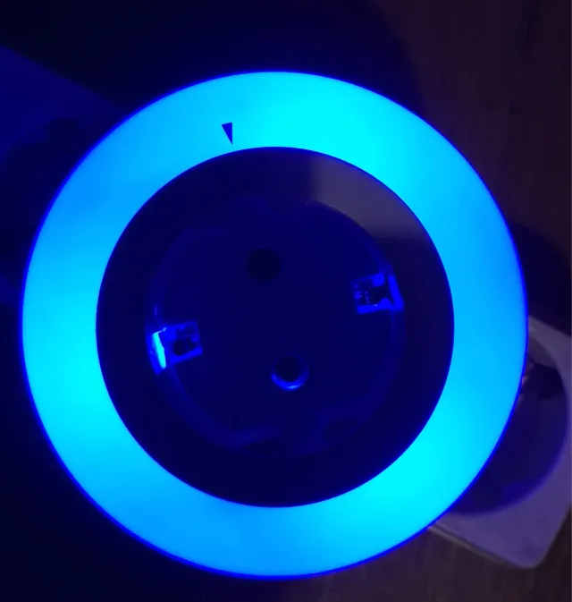 Enchufe Luz Nocturna blanca, verde, azul Antimiedo