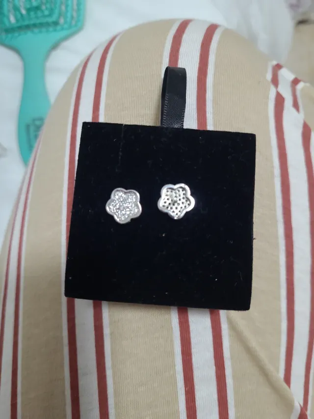 Pendientes de plata con flores