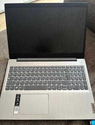 Lenovo IdeaPad 3 81W1 Plata