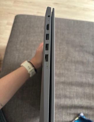 Lenovo IdeaPad 3 81W1 Plata