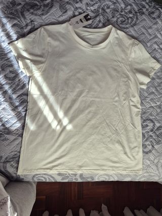 Camiseta básica color blanco roto