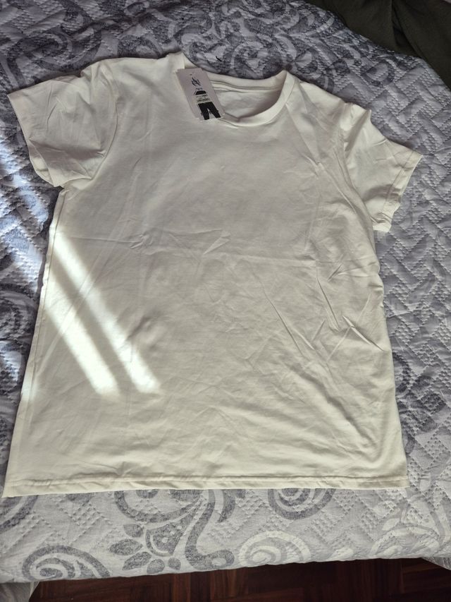 Camiseta básica color blanco roto