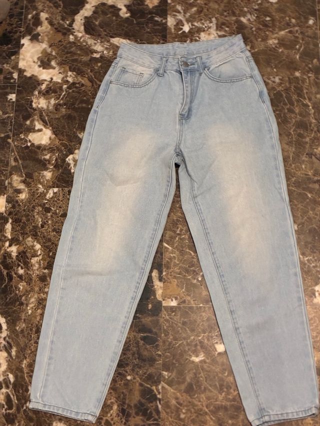 Vaqueros talle alto anchos