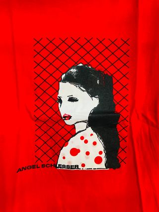 Camiseta con diseño de Angel Schlesser