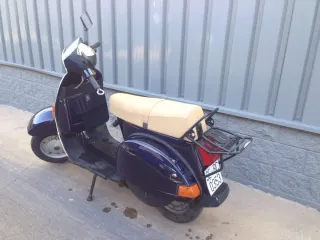 Vespa TX 200 
Azul Oscuro