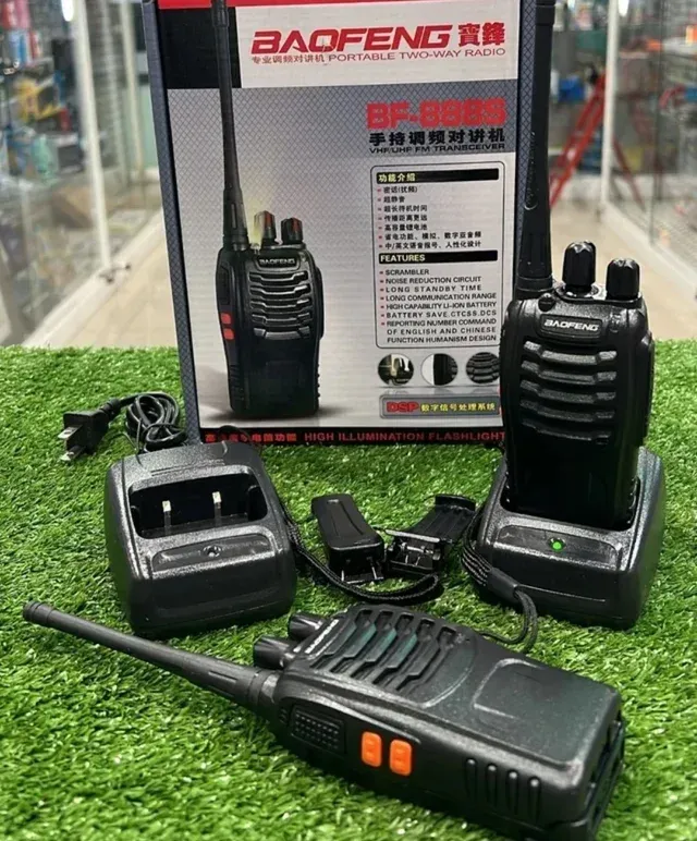 2 Walkie Talkie Baofeng BF-888S