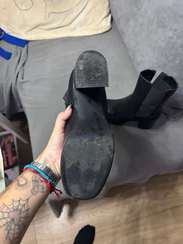 Botines negros de tacón medio con plataforma