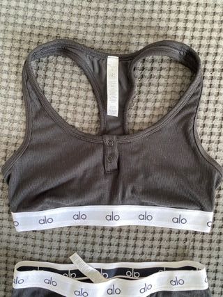 Conjunto Alo Yoga Negro Talla S